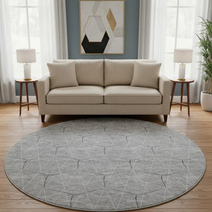 HomeRoots 8' Gray and Silver Geometric Round Rug - Washable, Stain Resistant, UV Protected for Modern Spaces 677876