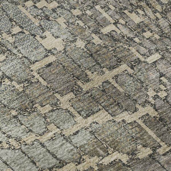 HomeRoots 8' Washable Round Rug in Beige, Taupe & Ivory - Stylish Geometric Design with UV Protection & Durability 677954