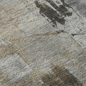HomeRoots 8' Gray Brown and Ivory Abstract Round Rug - Washable, UV Protected, Durable for High-Traffic Areas 678002