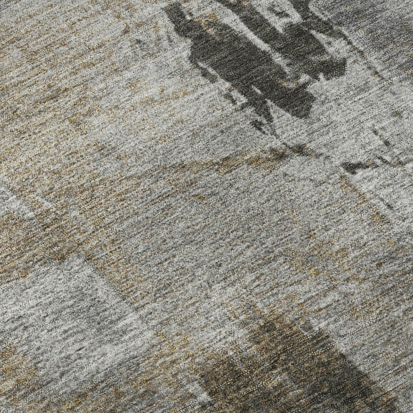 HomeRoots 8' Gray Brown and Ivory Abstract Round Rug - Washable, UV Protected, Durable for High-Traffic Areas 678002