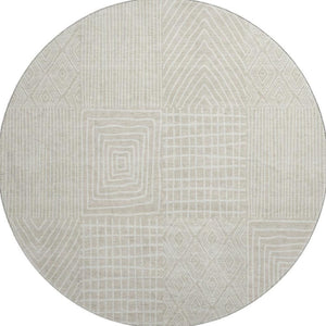 HomeRoots 8' Washable Beige and Ivory Geometric Round Rug – Durable, UV-Protected, Perfect for High-Traffic Areas 678032