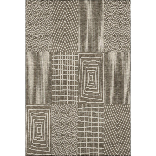 HomeRoots 5' X 8' Stylish Brown & Beige Geometric Area Rug – Washable, UV Protected, Perfect for Families! 678043