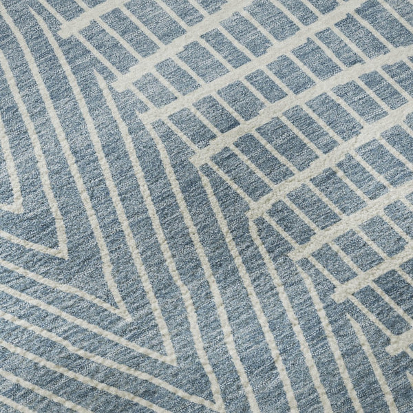 HomeRoots 8' Denim Blue Geometric Washable Round Rug - UV Protected, Stain Resistant, Perfect for High-Traffic Areas 678050