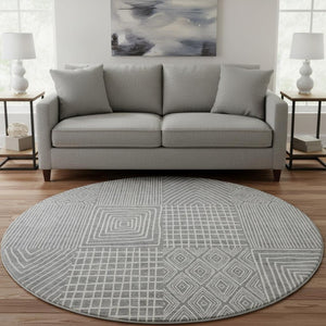 HomeRoots 8' Gray and Ivory Geometric Round Rug - Washable, UV Protected, Perfect for High-Traffic Areas! 678068
