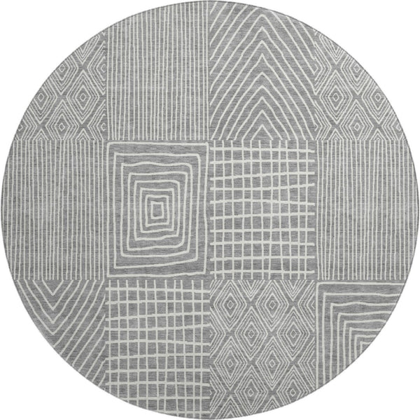 HomeRoots 8' Gray and Ivory Geometric Round Rug - Washable, UV Protected, Perfect for High-Traffic Areas! 678068