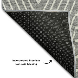 HomeRoots 8' Gray and Ivory Geometric Round Rug - Washable, UV Protected, Perfect for High-Traffic Areas! 678068