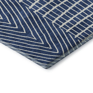 HomeRoots 8' Stylish Navy Blue and Ivory Geometric Round Rug - Washable, UV Protected, Durable for High Traffic Areas 678086