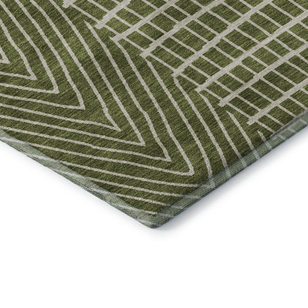 HomeRoots 5' Olive Green & Ivory Geometric Area Rug - Washable, UV Protected, Stain-Resistant for Busy Homes 678091