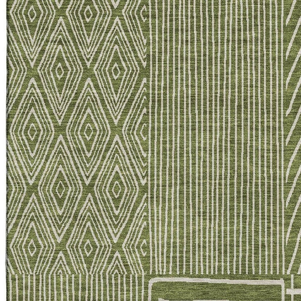 HomeRoots 5' Olive Green & Ivory Geometric Area Rug - Washable, UV Protected, Stain-Resistant for Busy Homes 678091