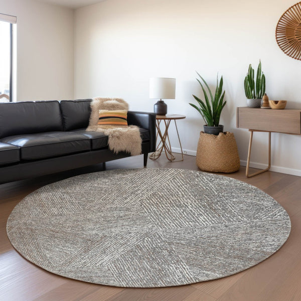 HomeRoots 8' Gray and Silver Abstract Round Rug – Stylish, Washable, UV-Protected, Perfect for Any Space! 678158