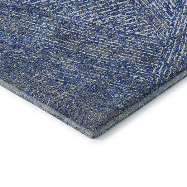 HomeRoots 5' Navy Blue & Ivory Abstract Area Rug - Washable, UV Protected, Pet-Friendly, Modern Design for Home 678163