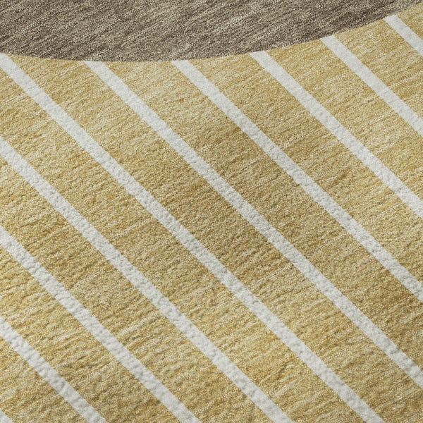 HomeRoots 8' Washable Round Rug in Wheat, Ivory & Brown - UV Protected, Stain Resistant, Ideal for Homes 678332