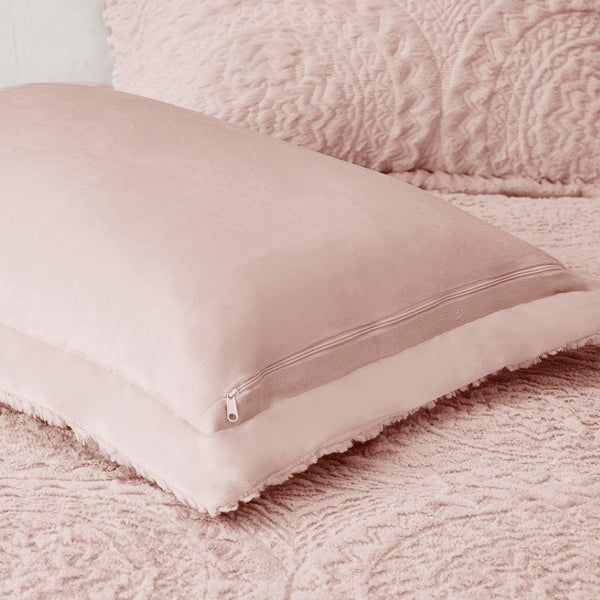 HomeRoots Set of Three Blush Medallion Queen Bedding Set - Elegant Comforter with Stylish Shams for Your Retreat 678429