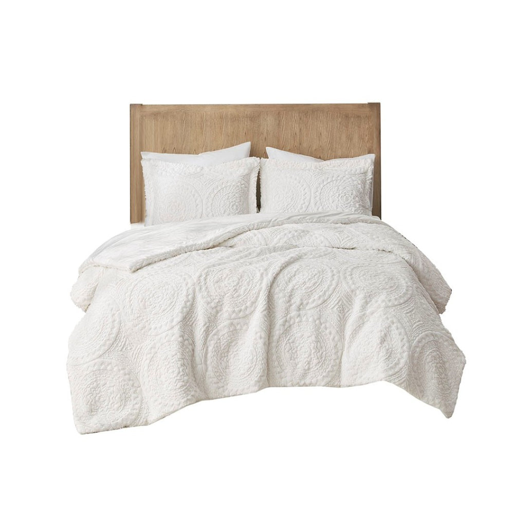 HomeRoots Set of Two Ivory Medallion Twin Bedding Set – Luxurious Comforter & Sham for Modern Elegance 678432
