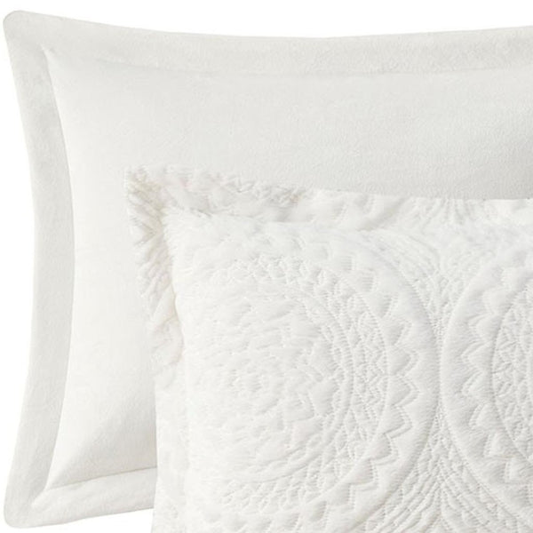HomeRoots Set of Two Ivory Medallion Twin Bedding Set – Luxurious Comforter & Sham for Modern Elegance 678432