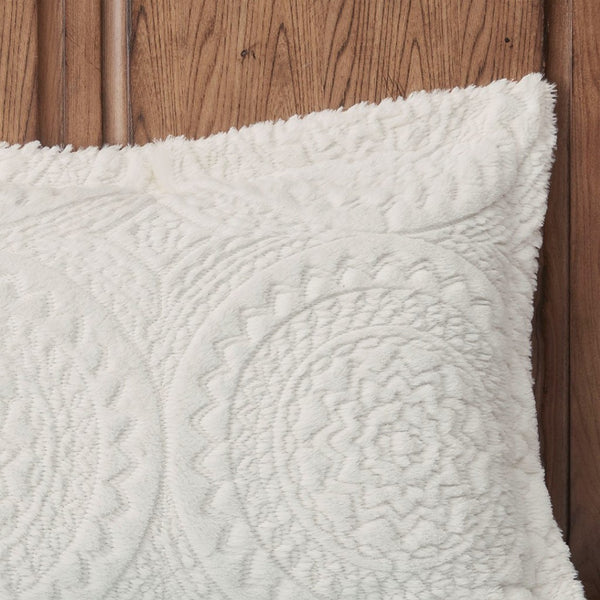 HomeRoots Set of Two Ivory Medallion Twin Bedding Set – Luxurious Comforter & Sham for Modern Elegance 678432
