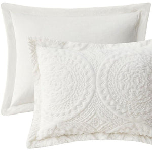 HomeRoots Set of Two Ivory Medallion Twin Bedding Set – Luxurious Comforter & Sham for Modern Elegance 678432