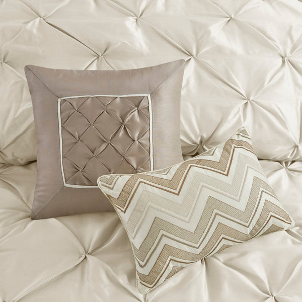 HomeRoots Set of Seven Ivory Bedding Collection - Luxurious Queen Comforter and Shams for Stylish Sleep Space 678440