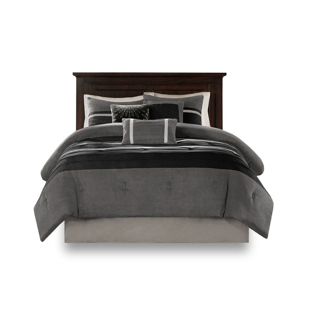 HomeRoots Set of Seven Black King Bedding Collection: Mid-Century Comforter & Shams for Luxurious Sleep 678441