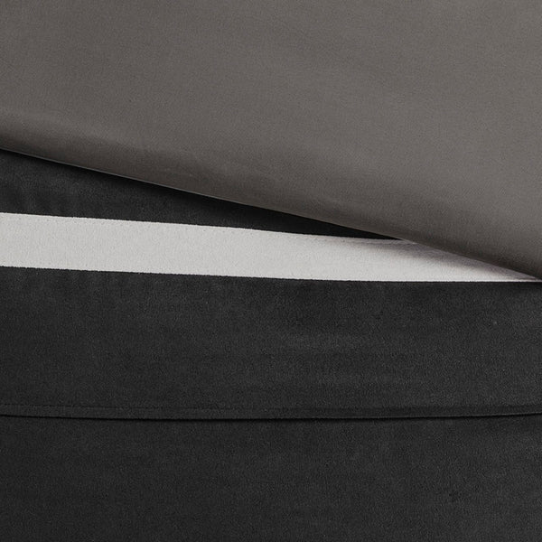HomeRoots Set of Seven Black King Bedding Collection: Mid-Century Comforter & Shams for Luxurious Sleep 678441