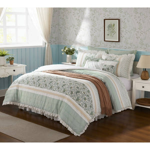 HomeRoots Set of Nine Aqua and Ivory Paisley King Bedding Ensemble - Stylish Comforter, Shams & Decor Accessories 678444