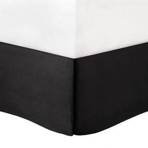 HomeRoots Set of Seven Black King Bedding Ensemble - Mid-Century Modern Comforter with Ring Stitch Design 678449