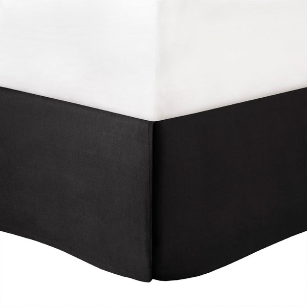 HomeRoots Set of Seven Black King Bedding Ensemble - Mid-Century Modern Comforter with Ring Stitch Design 678449