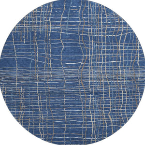 HomeRoots 8' Navy Blue and Ivory Striped Washable Round Rug – Durable, UV Protected, Easy-Care for High-Traffic Areas 678571