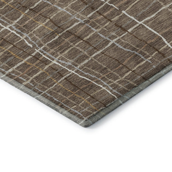 HomeRoots 8' Taupe Ivory Gold Striped Washable Round Rug - Durable, UV Protected & Stylish for Every Room 678601