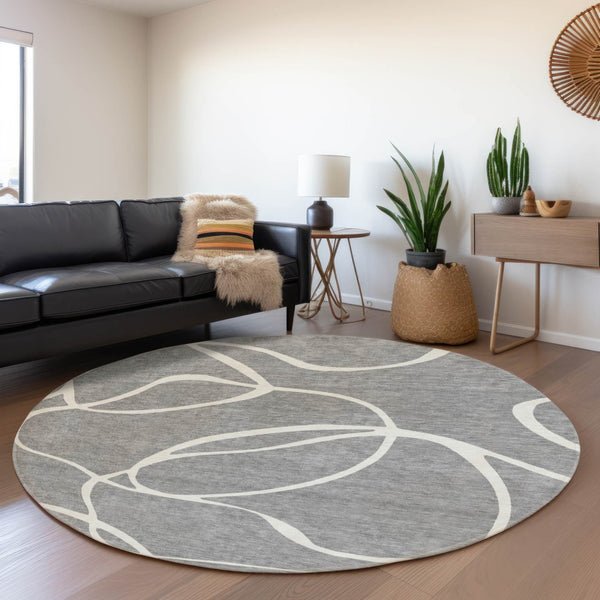 HomeRoots 8' Gray and Ivory Abstract Round Rug - Washable, UV Protected, Stain Resistant for Busy Homes 678643