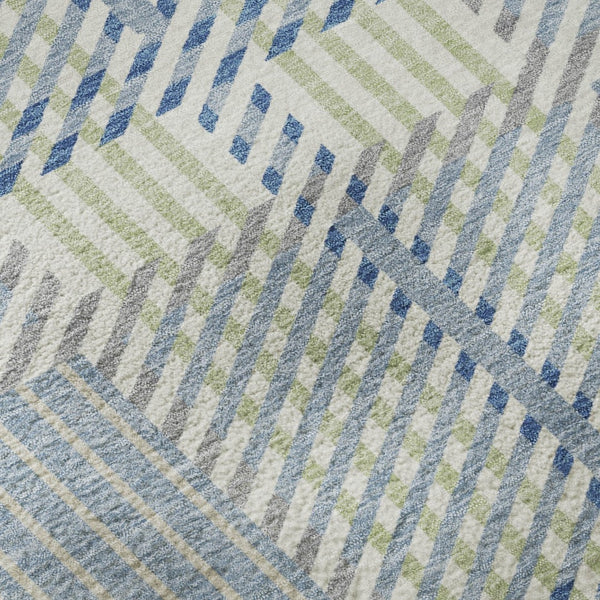 HomeRoots 5' X 8' Stylish Denim Blue Plaid Area Rug - Washable, UV-Protected, Durable for Homes with Kids & Pets 678708