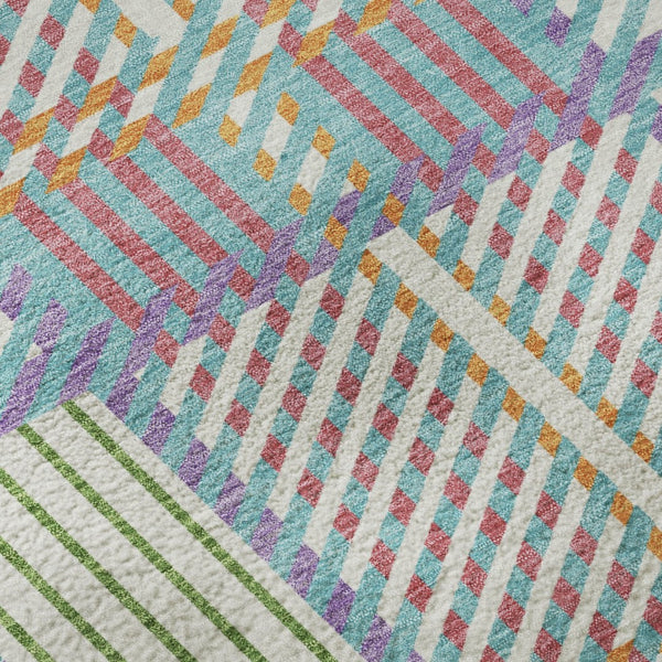 HomeRoots 8' Stylish Teal and Purple Plaid Round Rug - Washable, UV Protected, Perfect for Active Homes! 678757
