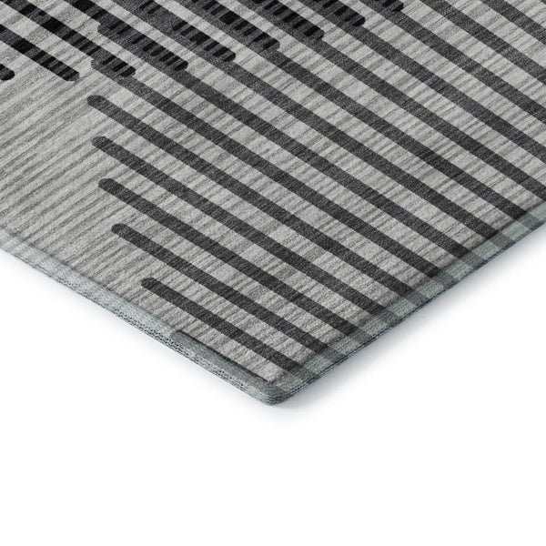 HomeRoots 5' X 8' Gray And Ivory Geometric Area Rug - Washable, UV-Protected, Durable Design for Busy Homes 678798