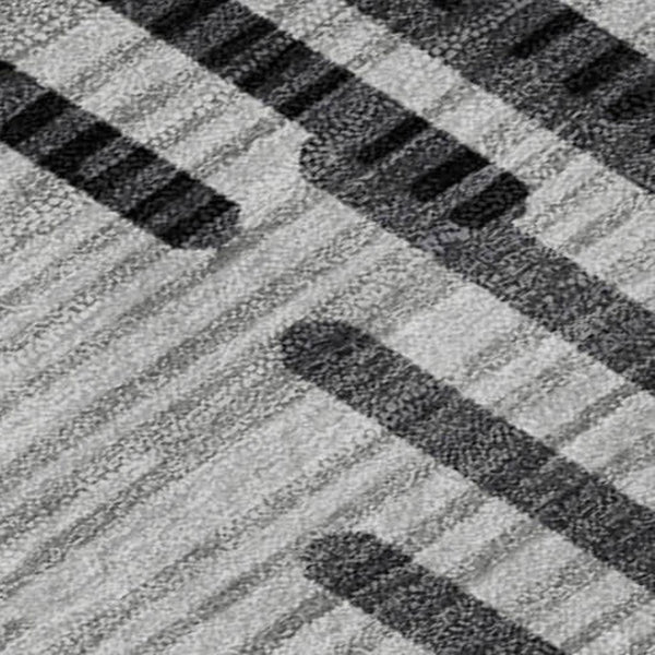HomeRoots 8' X 10' Gray And Ivory Geometric Area Rug - Washable, UV Protected, Perfect for High-Traffic Spaces! 678800