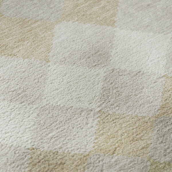 HomeRoots 8' Beige Taupe & Ivory Geometric Round Rug - Washable, UV-Protected, Durable for Homes with Kids & Pets 679027