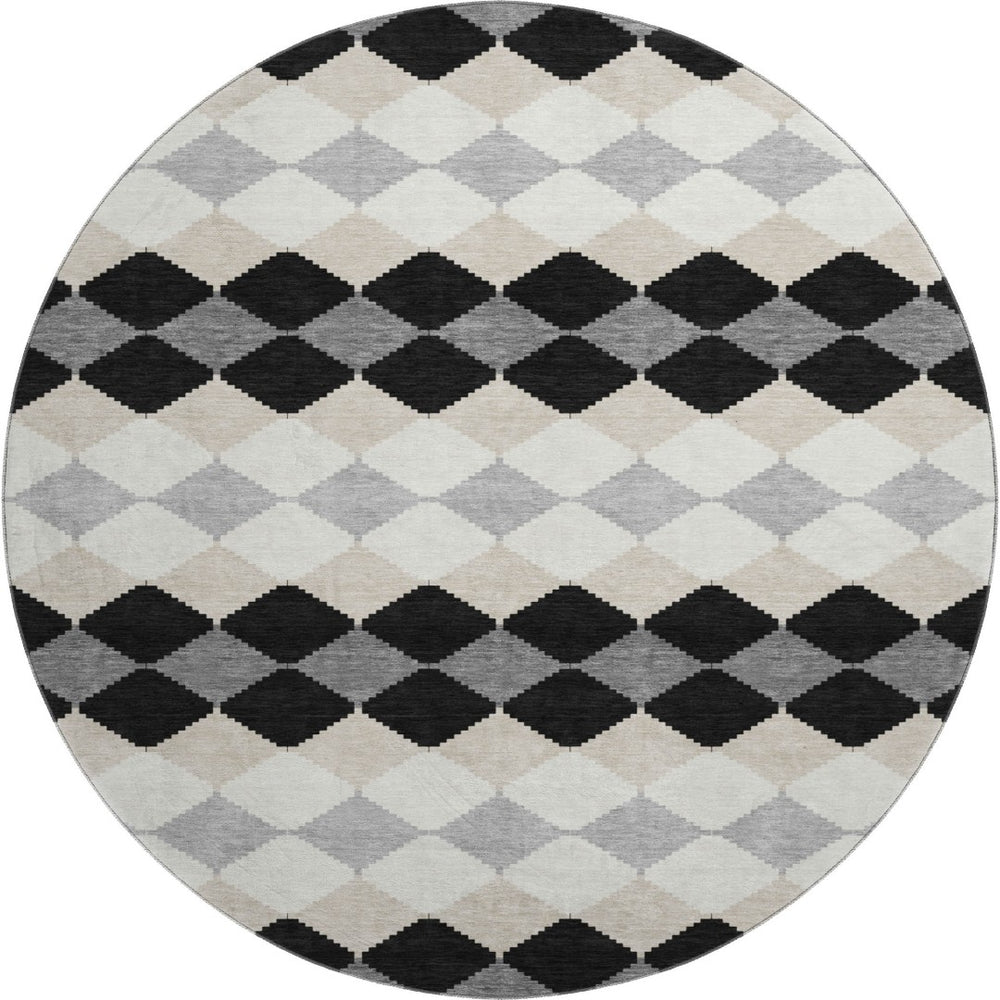 HomeRoots 8' Stylish Black, Gray & Ivory Geometric Washable Round Rug – Durable, UV-Protected & Easy Care! 679033