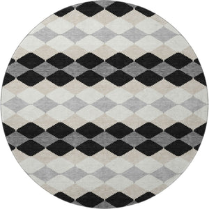 HomeRoots 8' Stylish Black, Gray & Ivory Geometric Washable Round Rug – Durable, UV-Protected & Easy Care! 679033