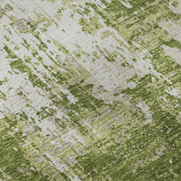 HomeRoots 8' Green And Ivory Abstract Washable Round Rug – Durable, Stylish, UV Protected for Every Room! 679117