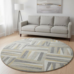HomeRoots 8' Beige Ivory Gold Geometric Round Rug - Washable, UV Protected, Stylish & Stain-Resistant Design 679393
