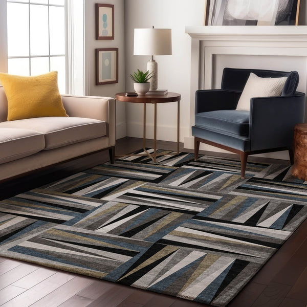 HomeRoots 5' Modern Geometric Washable Area Rug in Black, Beige & Ivory - Durable, UV Protected & Stylish! 679398