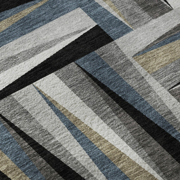 HomeRoots 8' Modern Geometric Round Rug in Black, Beige & Ivory - Washable, UV-Protected & Non-Slip Design 679399