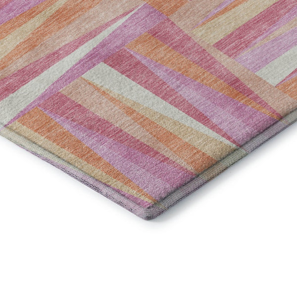HomeRoots 8' Blush Peach & Ivory Modern Geometric Washable Round Rug - UV Protection, Durable & Stylish! 679405