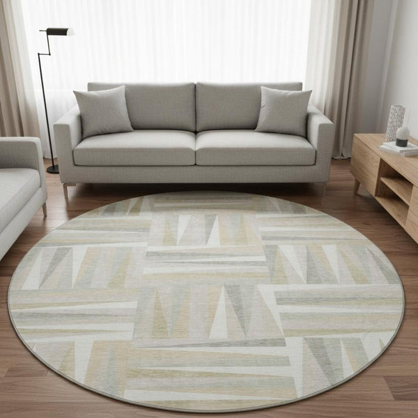 HomeRoots 8' Ivory and Beige Geometric Rug - Washable, UV-Protected, Stain-Resistant for Indoor & Outdoor Use 679429