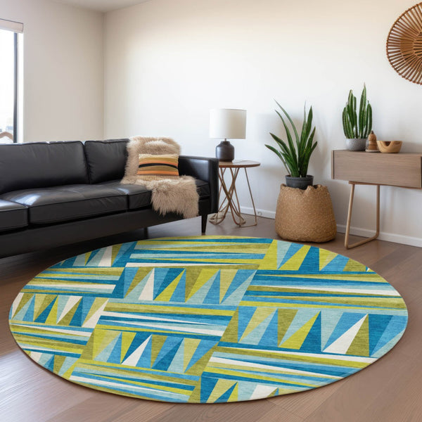 HomeRoots 8' Washable Teal Green & Ivory Geometric Round Rug with UV Protection - Stylish Easy-Care Accent 679465