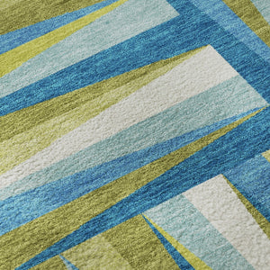 HomeRoots 8' Washable Teal Green & Ivory Geometric Round Rug with UV Protection - Stylish Easy-Care Accent 679465
