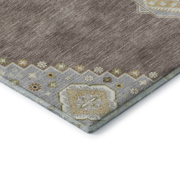 HomeRoots 8' Taupe Beige & Ivory Oriental Round Rug - Washable, UV Protected & Stain Resistant for Homes 679609