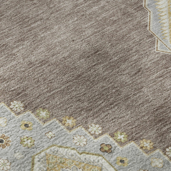 HomeRoots 8' Taupe Beige & Ivory Oriental Round Rug - Washable, UV Protected & Stain Resistant for Homes 679609