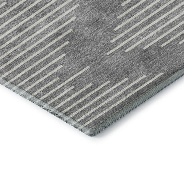 HomeRoots 8' Gray and Ivory Geometric Round Rug - Washable, UV-Protected, Stylish, Stain-Resistant Beauty 679735