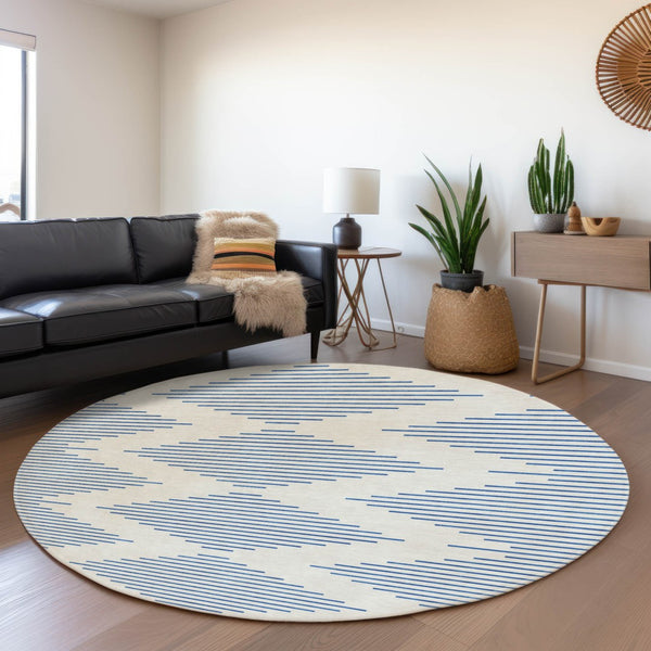 HomeRoots 8' Ivory & Navy Geometric Round Rug - Washable, Stain Resistant, UV Protected, Family-Friendly Style 679825