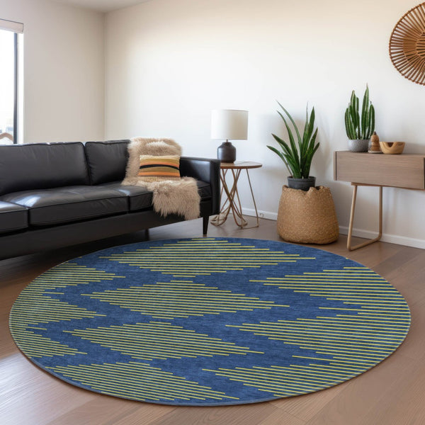 HomeRoots 8' Navy Blue and Yellow Geometric Round Rug - Washable, Stain-Resistant, UV-Protected for Modern Homes 679831